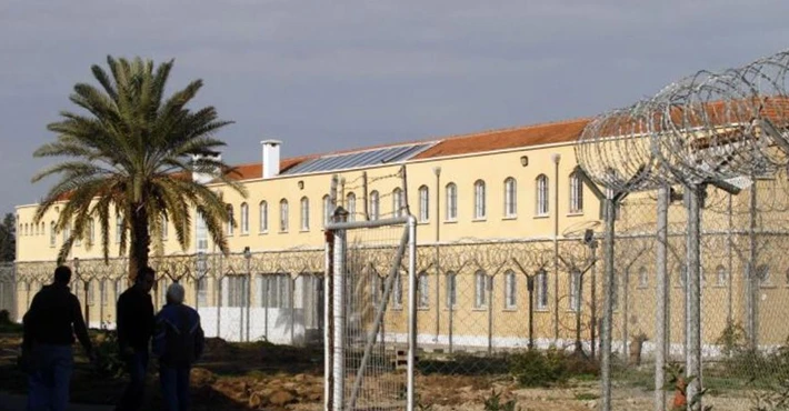 Güneydeki Merkezi Cezaevi'nde Filistin için açlık grevi
