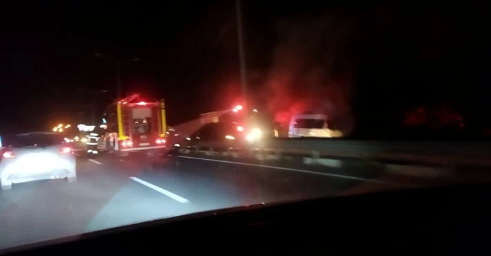 Son Dakika | Boğaz Girne istikametinde araç yangını