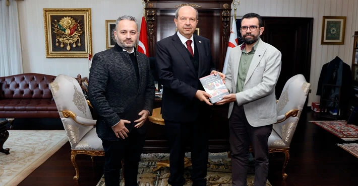 LAÜ akademisyenlerinden Cumhurbaşkanı Tatar’a kitap takdimi