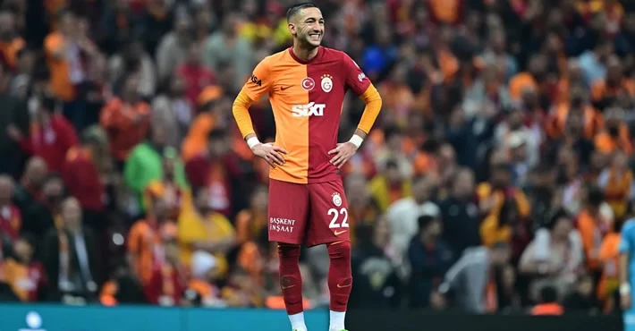 Hakim Ziyech bir sezon daha Galatasaray'da kalıyor!