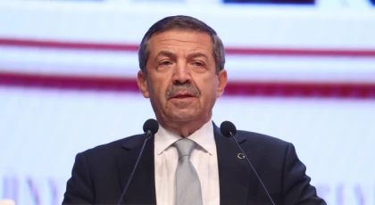 Ertuğruloğlu, Dünya Türk İş Konseyi 10. Kurultayı panelinde konuştu: “Kıbrıs Türk diasporasının faaliyetleri engelleniyor”