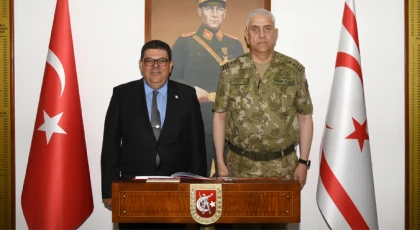 Maliye Bakanı Berova, Güvenlik Kuvvetleri Komutanı Tümgeneral Aytaç’ı makamında ziyaret etti