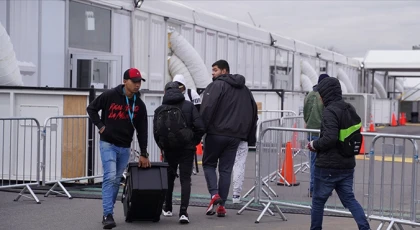 New York Belediyesi "ücretsiz tek yön uçak bileti" ile kentteki düzensiz göçmenleri azaltmayı hedefliyor