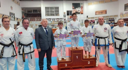 Taekwondocular KKTC’nin kuruluşu anısına yarıştılar