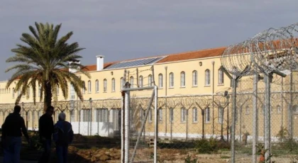 Güneydeki Merkezi Cezaevi'nde Filistin için açlık grevi