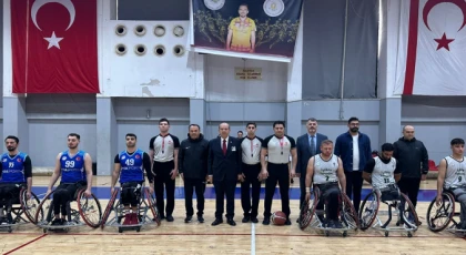 Tatar, Türkiye Tekerlekli Sandalye Basketbol Süper Lig karşılaşmasını izledi