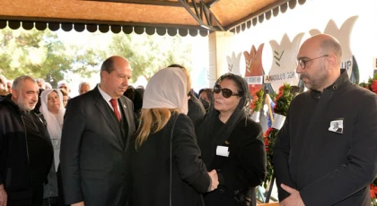 Cumhurbaşkanı Tatar ve eşi Sibel Tatar, Erdem Oskar’ın cenaze törenine katıldı