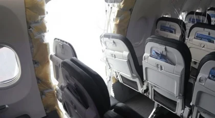 Boeing krizi: Kapısı patlayan uçağın yolcularından dava