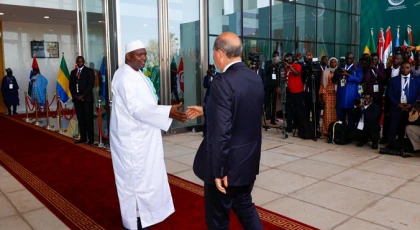Cumhurbaşkanı Tatar'ı Gambiya Cumhurbaşkanı karşıladı
